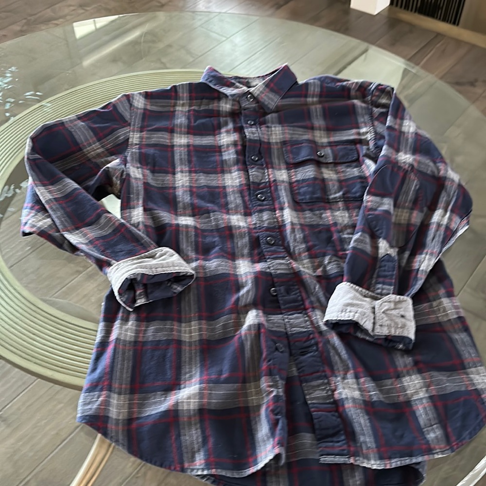 Men’s flannel shirt